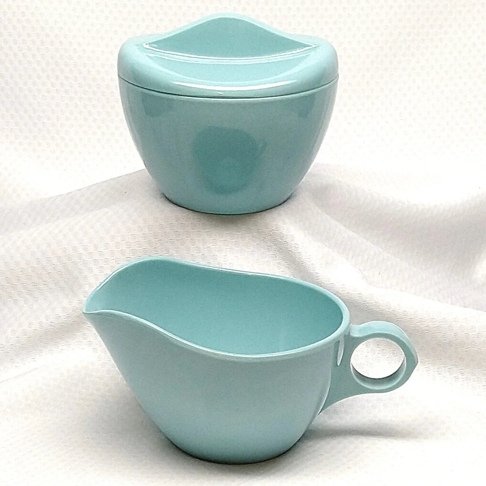 Vintage Royalon Melmac Light Blue Creamer & Sugar Bowl with Lid Set 411-1 414-1